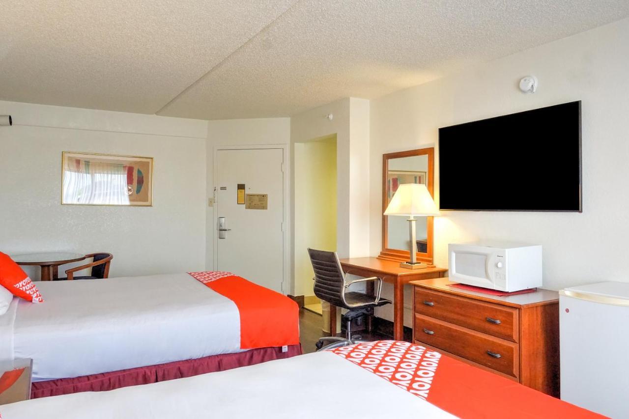 Oyo Hotel Austin Street Giddings Exterior foto